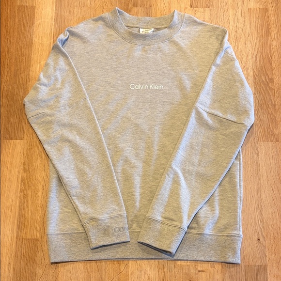 Calvin Klein Light Gray Crewneck Sweater - Picture 1 of 4